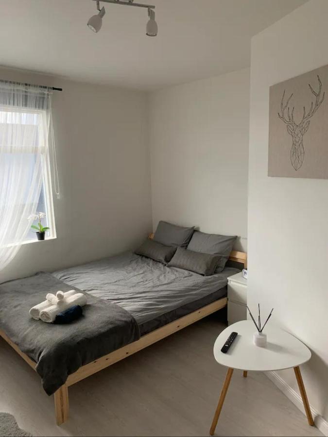 R&J Guesthouse Ro0M Grindavík Buitenkant foto